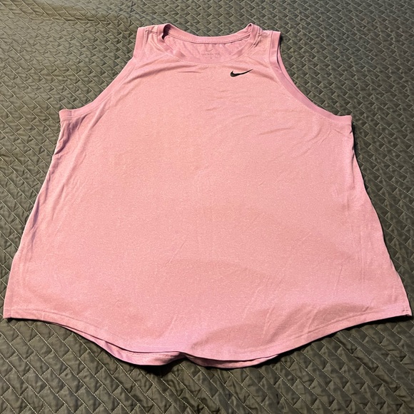 Nike Tops - Nike Women’s Sleeveless Dri-Fit Tank